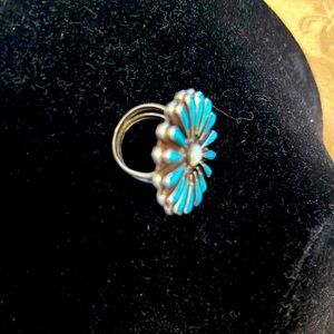 Turquoise ring, Vintage. Rare. Signed by creator. Mother of pearl center